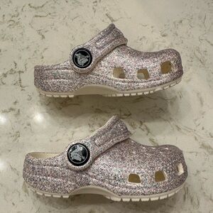 NWOT Crocs Toddler Girls Classic Glitter Clogs size C5